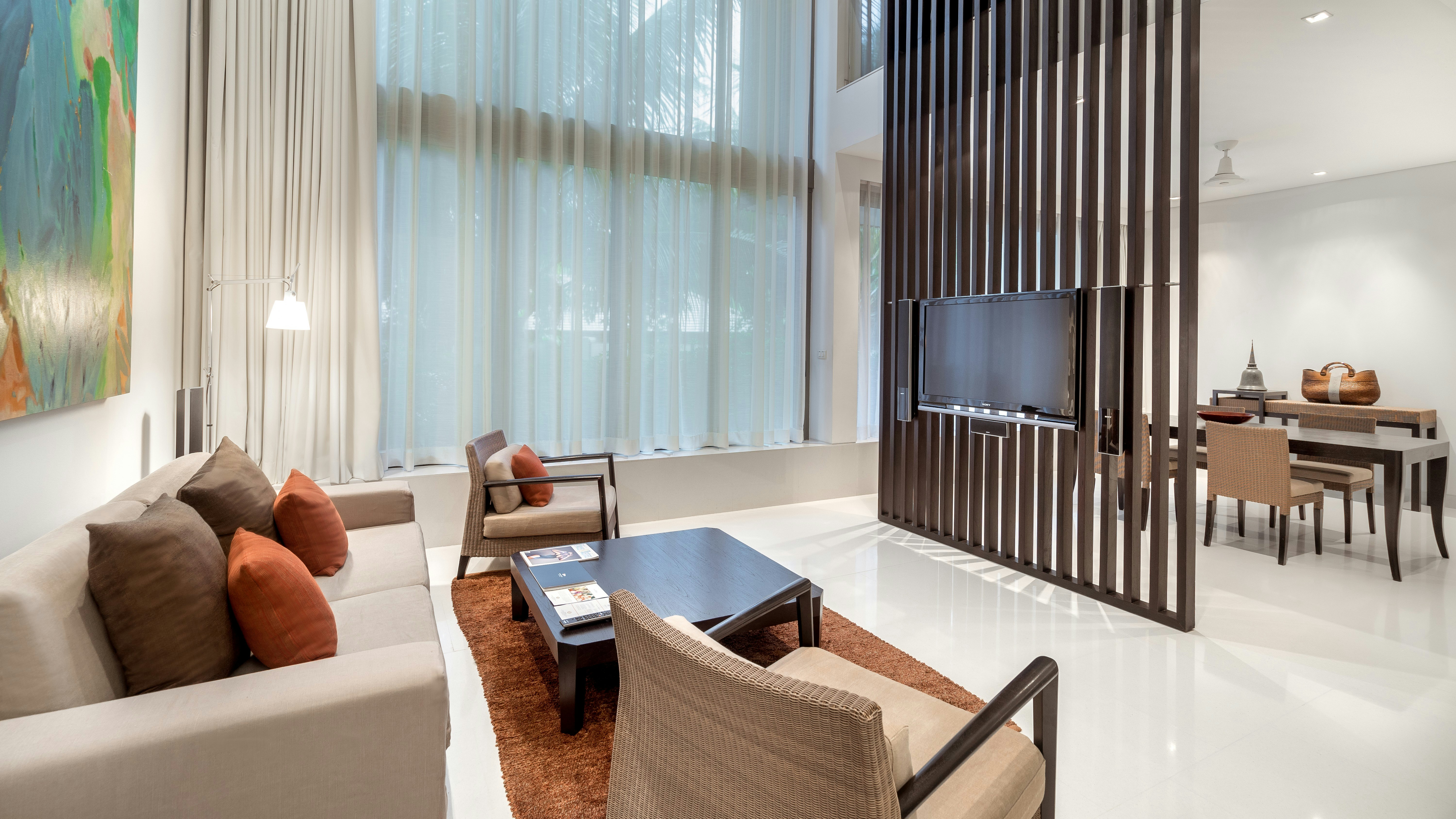 1 Bedroom Penthouse Loft - Living Area