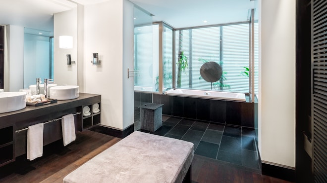 Lagoon Suite - Bathroom