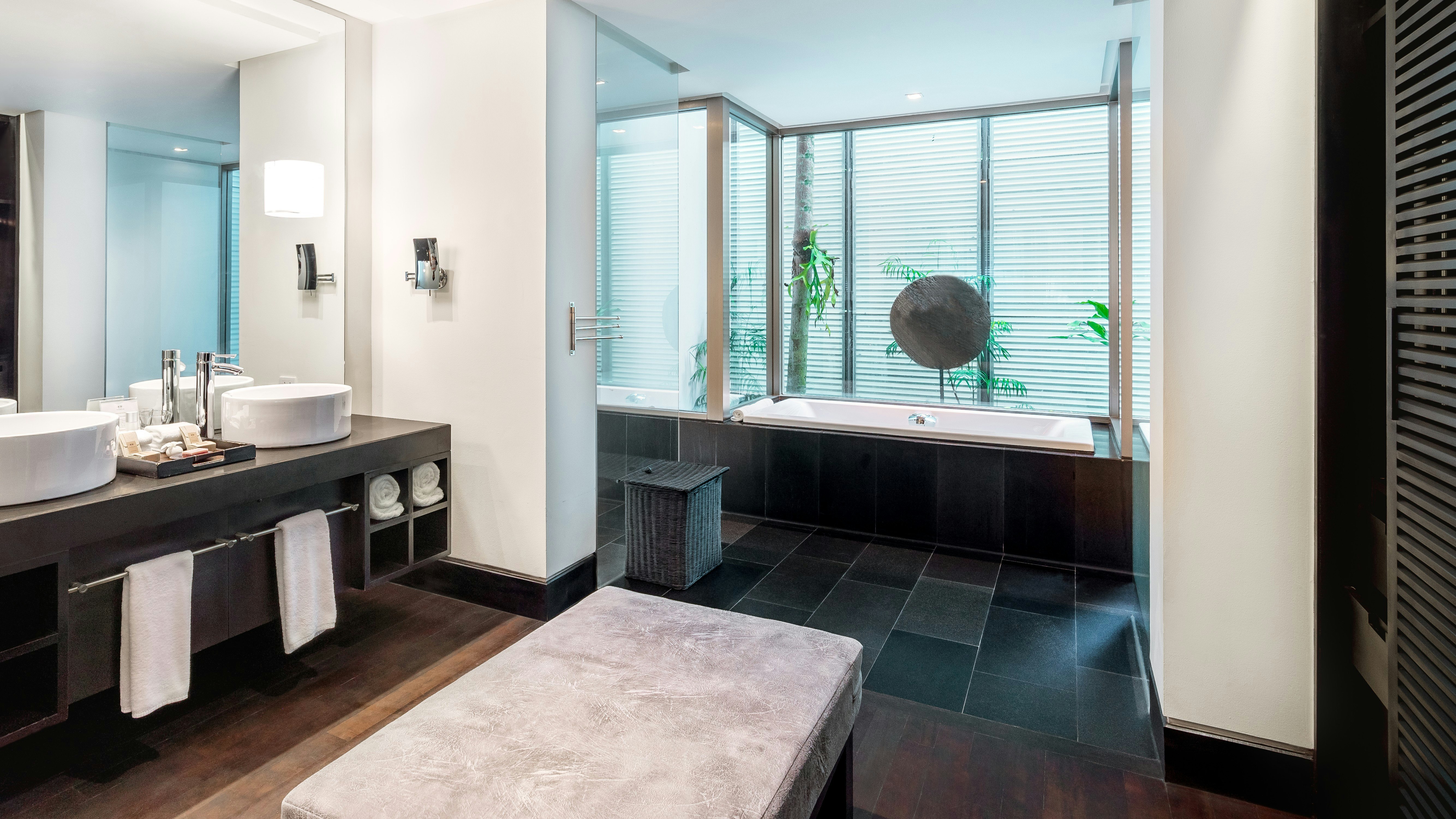 Lagoon Suite - Bathroom