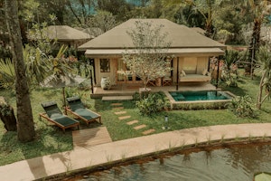 1 Bedroom Lagoon Pool Tent