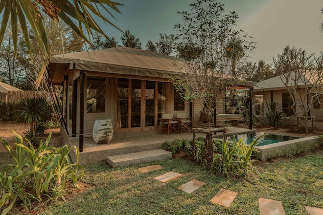 Bedroom Lagoon Tent With Pool