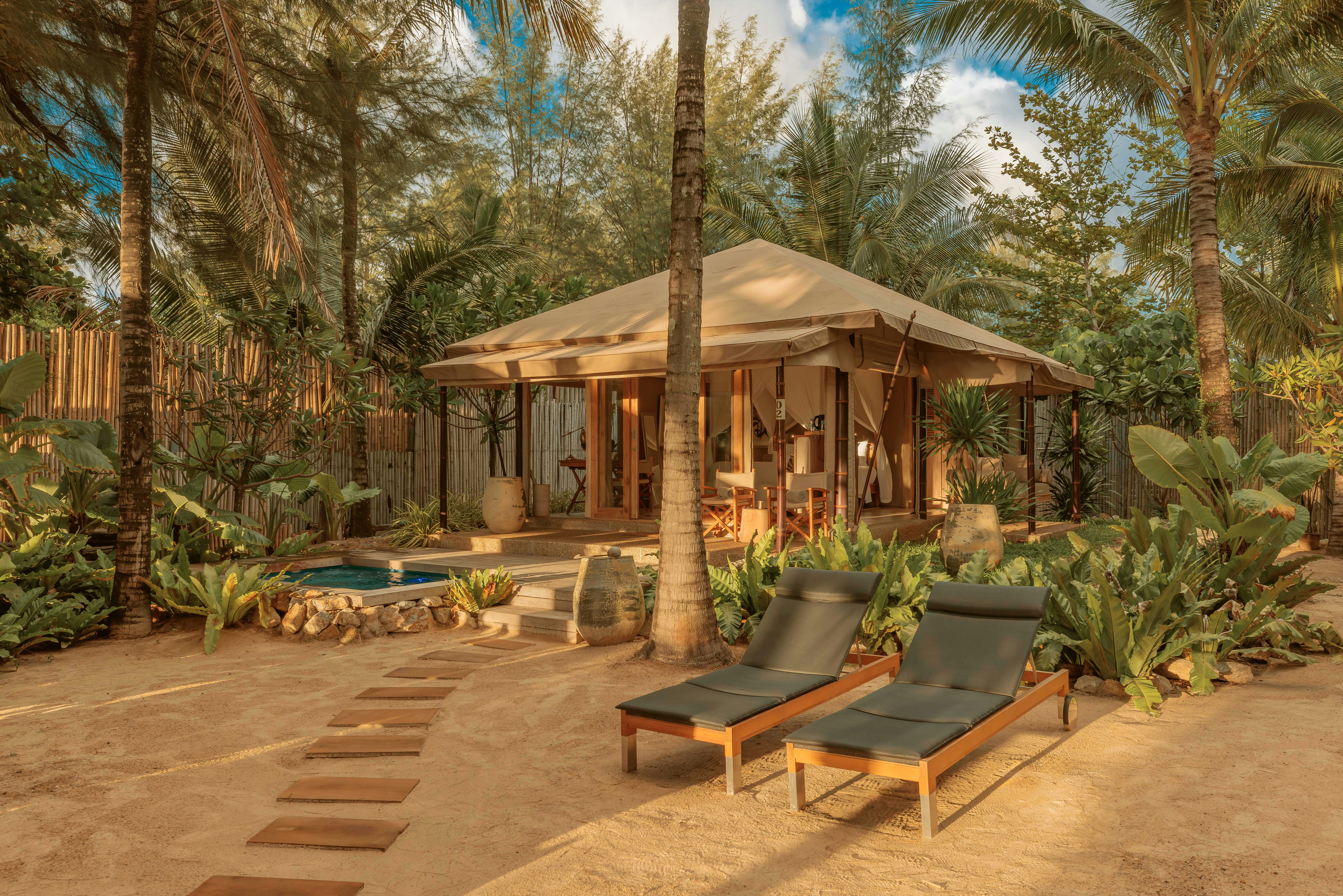 Beach Pool Tent - Sun Loungers