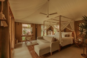 1 Bedroom Lagoon Tent - Bedroom