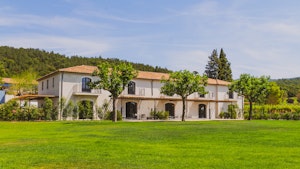 Hotel Exterior and Garden