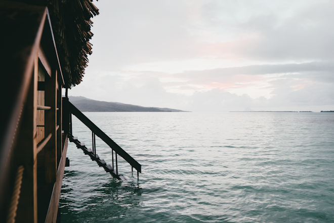 Overwater Bungalow - Direct Ocean Access