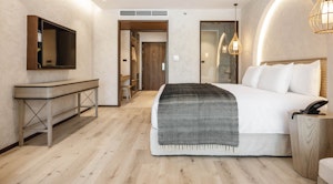 Deluxe Room - Bedroom