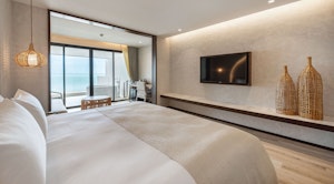 Deluxe Beachfront
