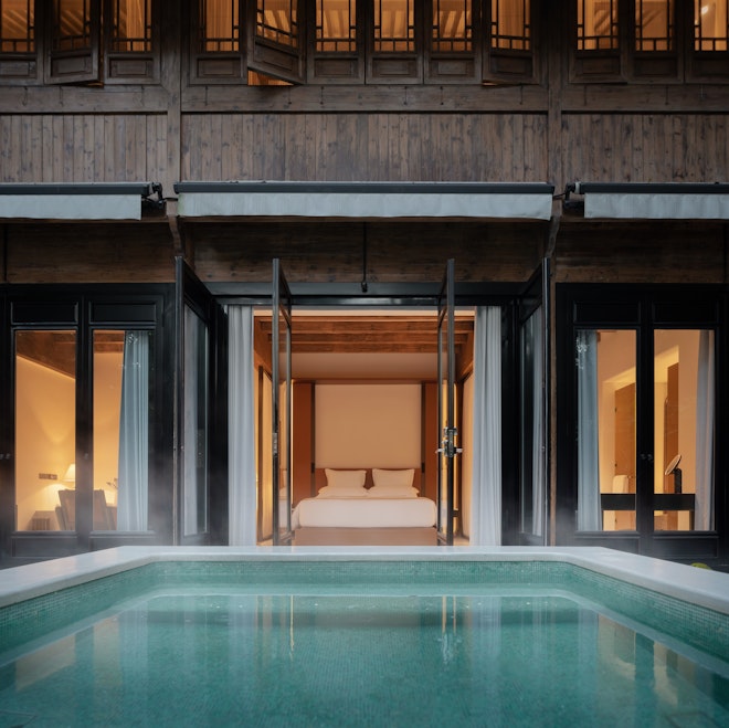 Deluxe Courtyard Room