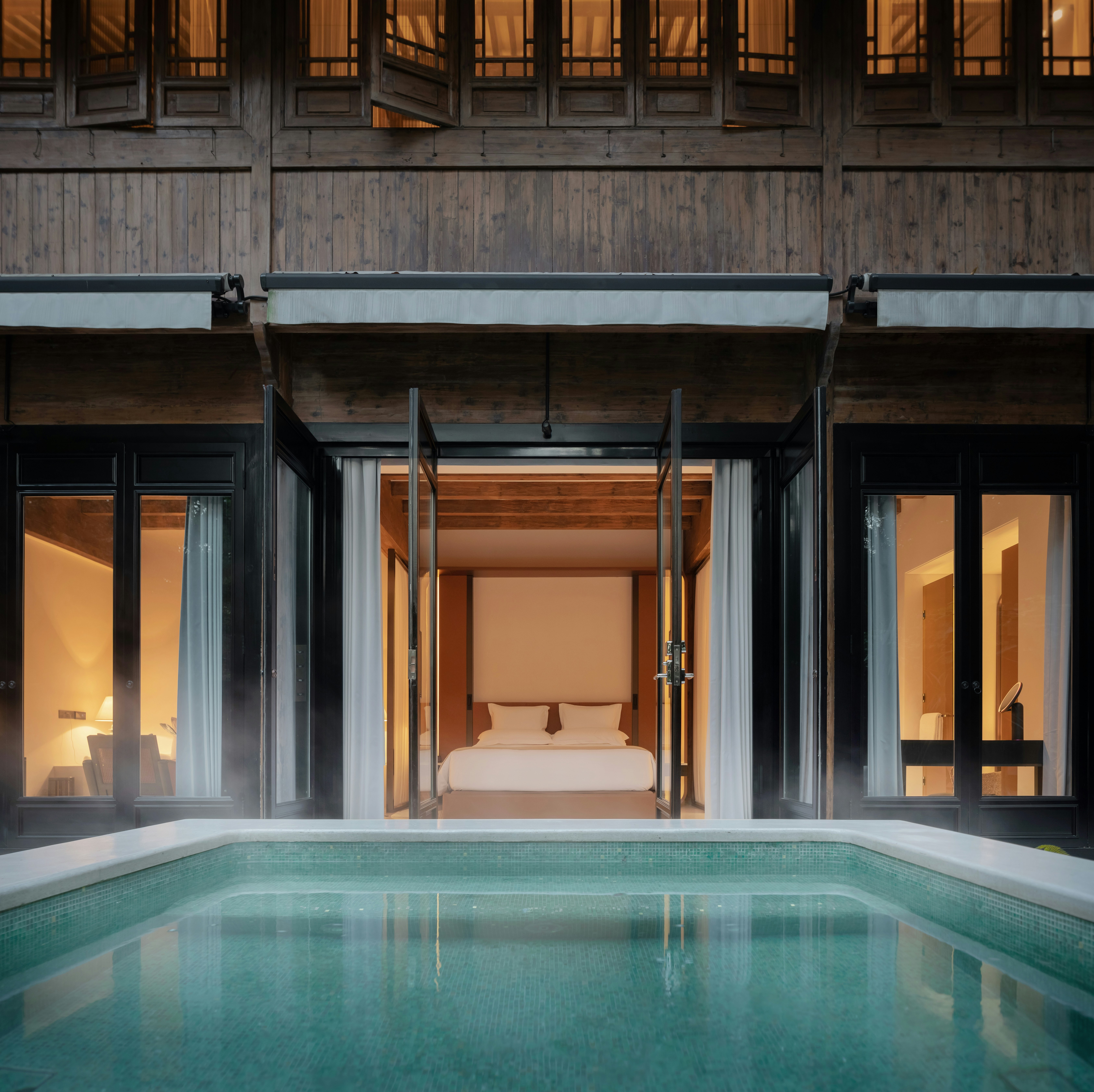 Deluxe Courtyard Room