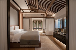 Deluxe Garden View Room