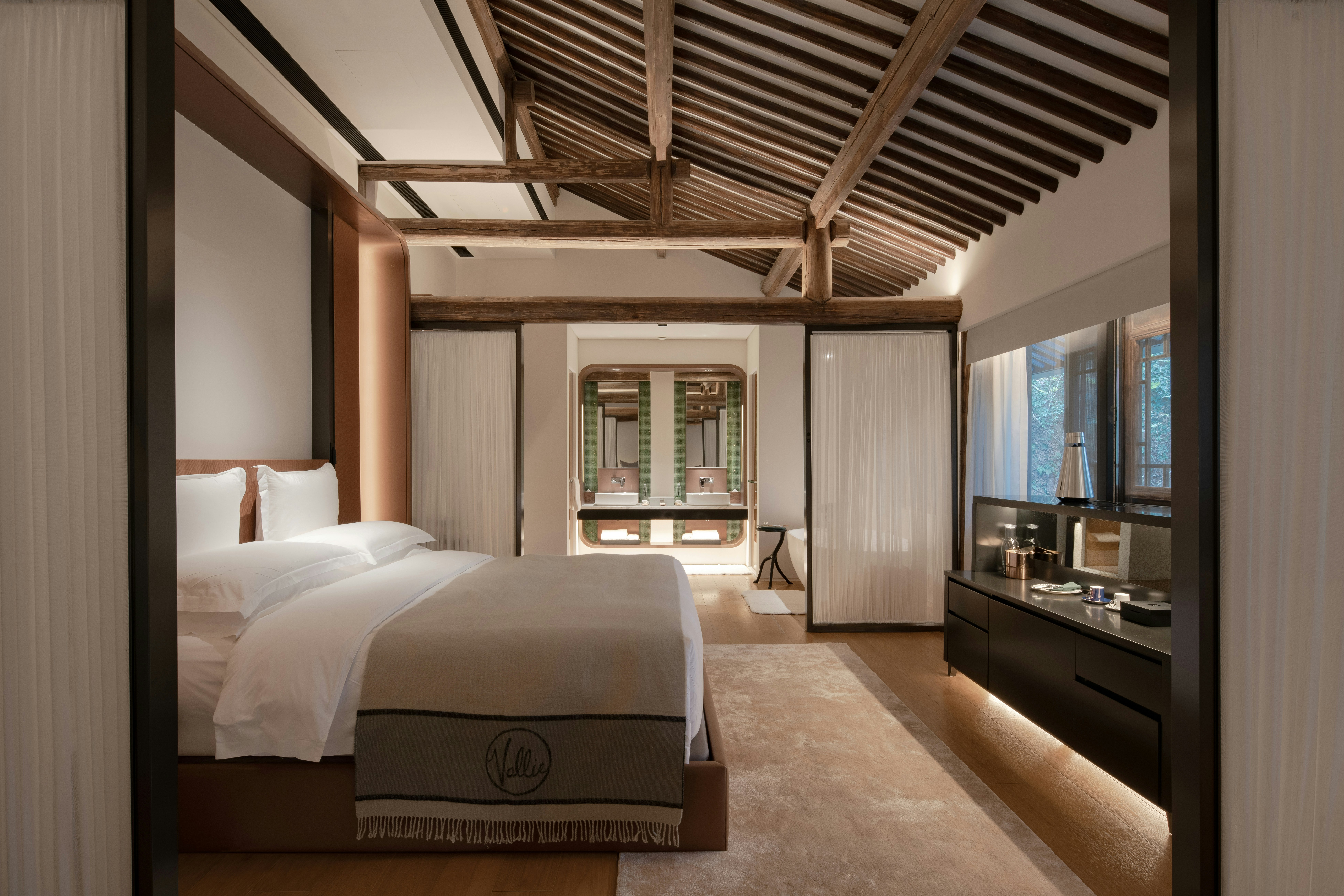 Deluxe Garden View Room