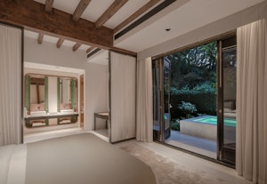 Deluxe Courtyard Room