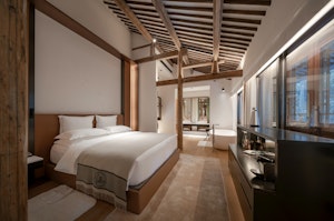 Elegant Garden View Room