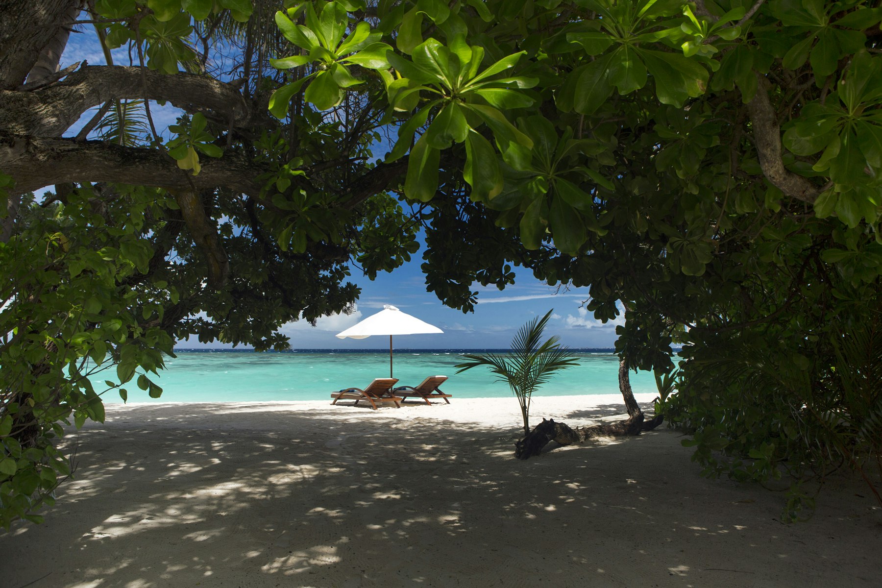 Beach Villa with Pool - Beach Entrance