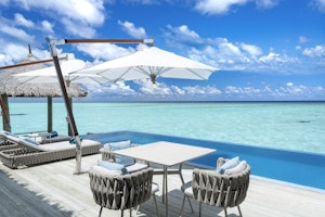 Water Suite - Deck and Pool