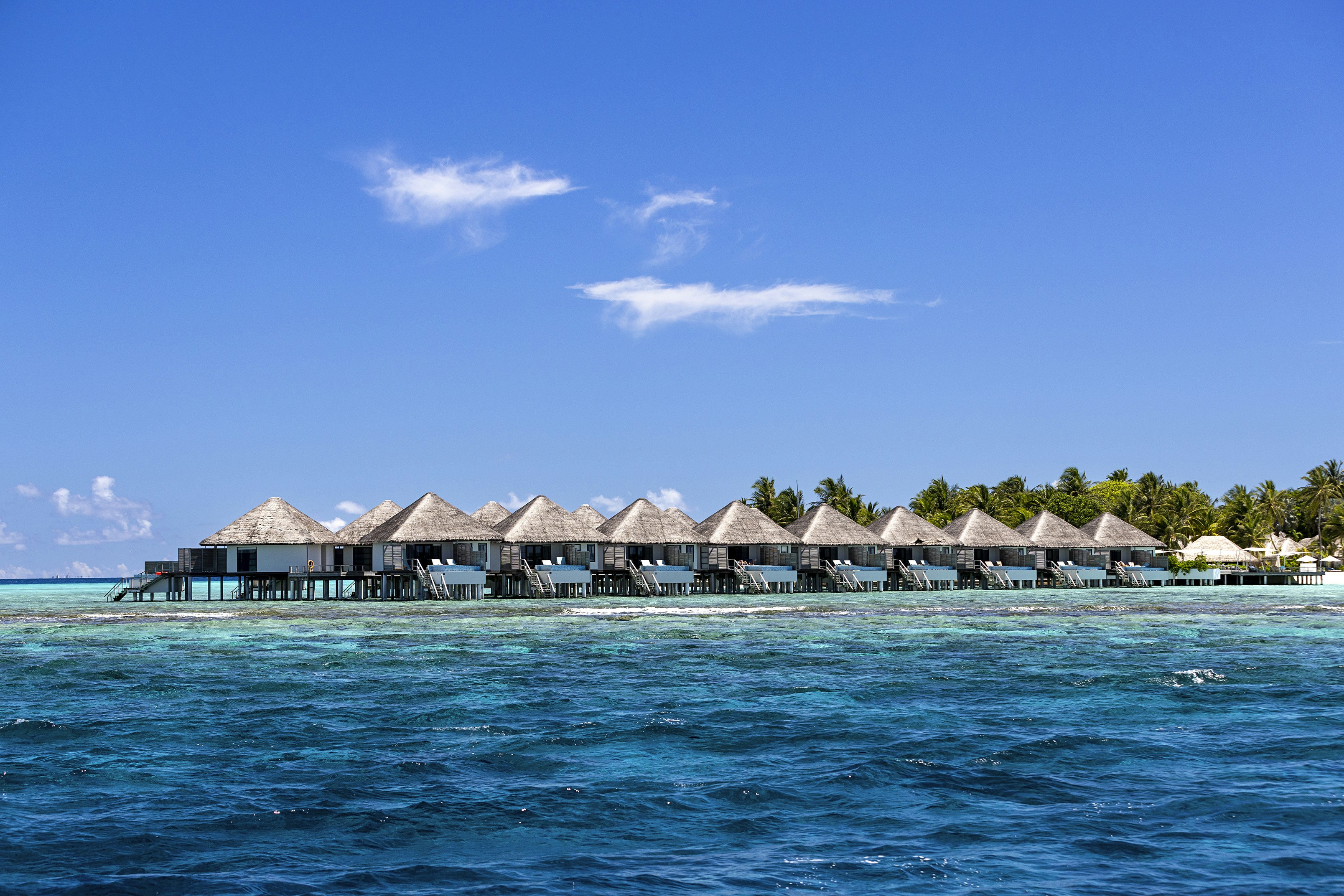 Water Bungalow with Pool