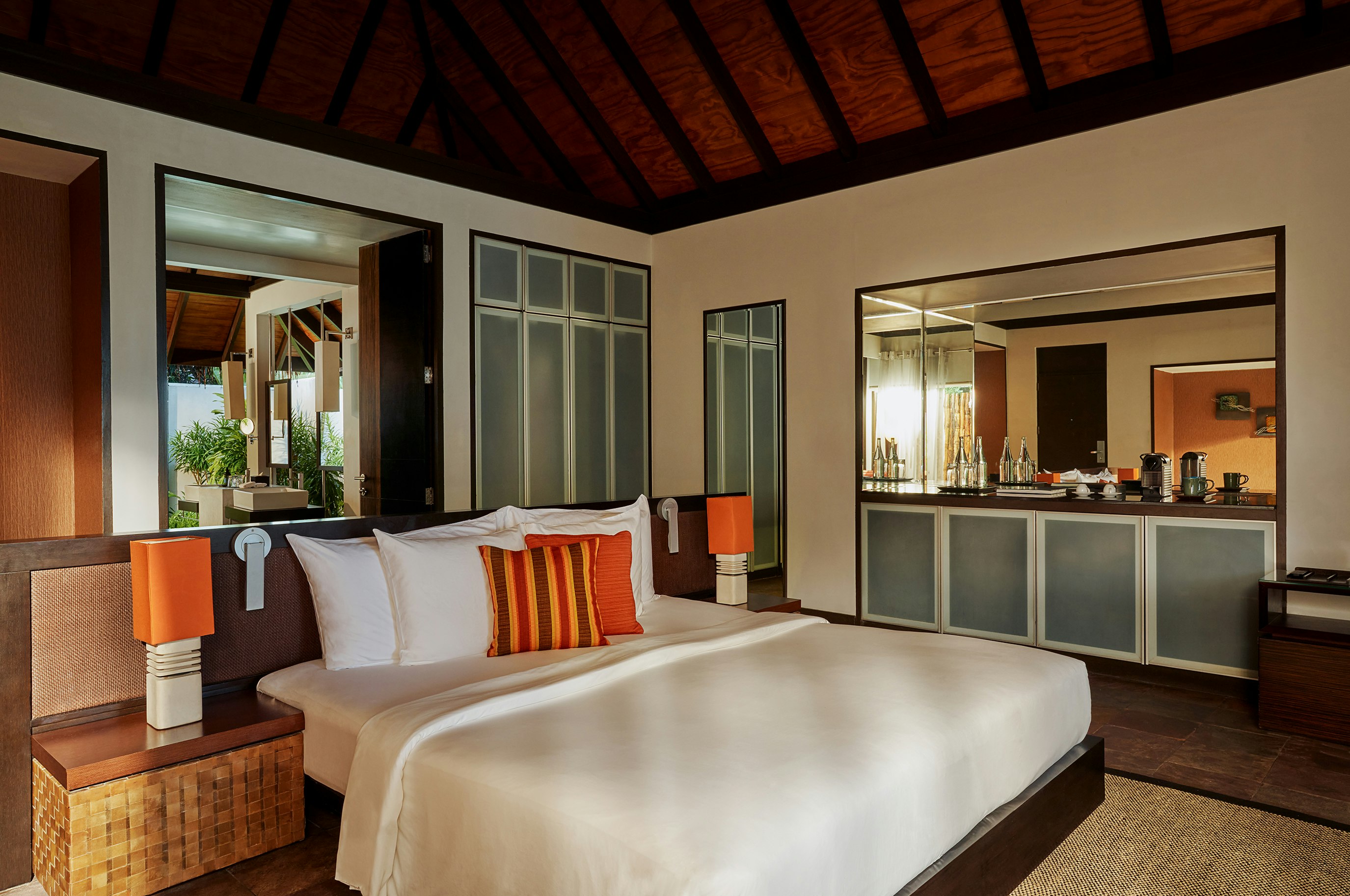 Beach Villa with Pool - Bedroom