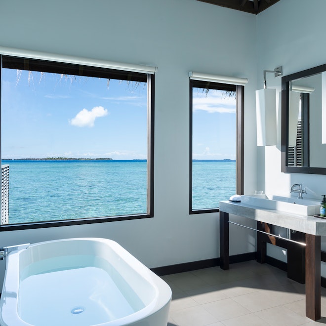 Water Bungalow with Pool - Bathroom