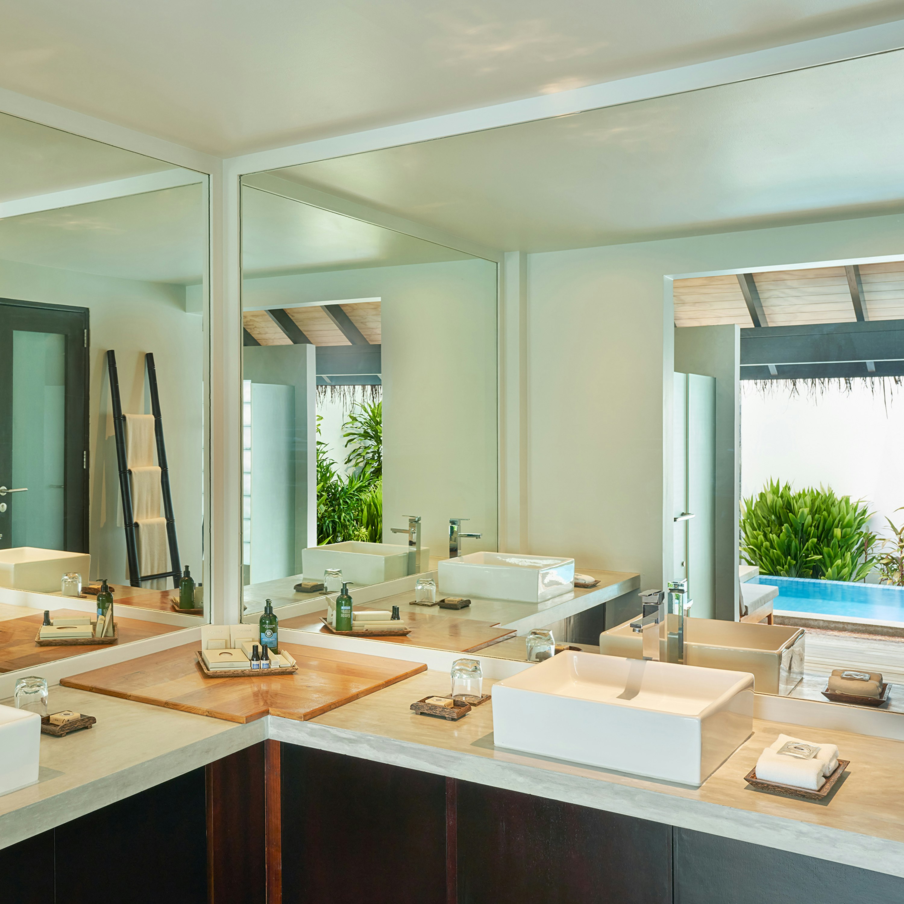 Deluxe Villa with Pool - Bathroom