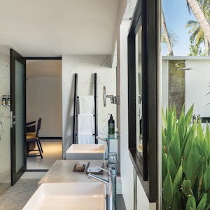 Deluxe Villa Bathroom