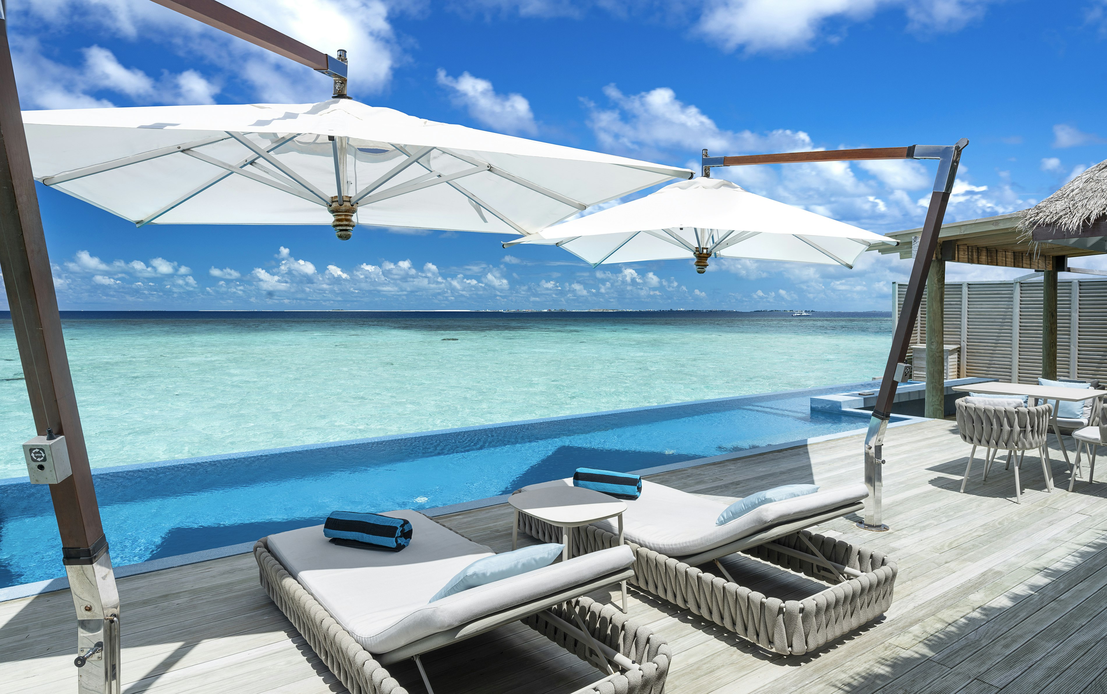 Water Suite - Deck and Pool