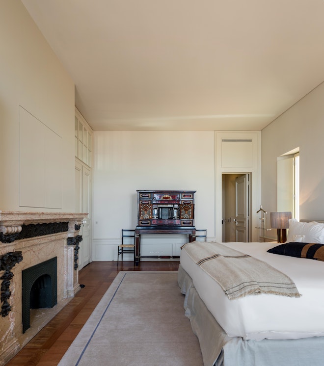 Royal King Suite