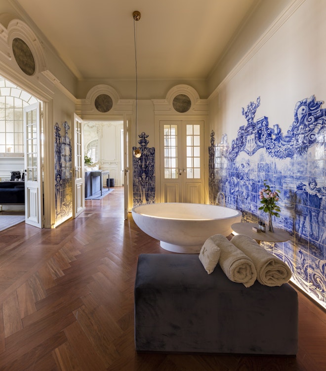 Royal Queen Suite