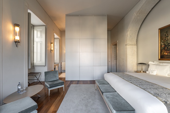 Arch Room