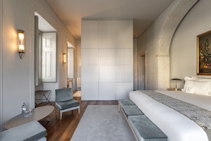 Arch Room