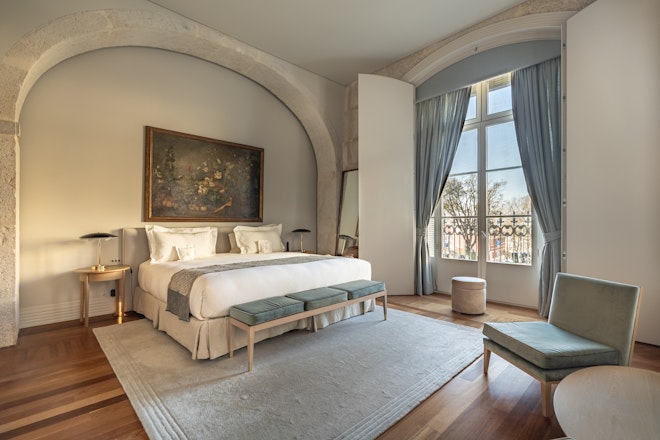 Arch Room