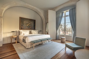 Arch Room