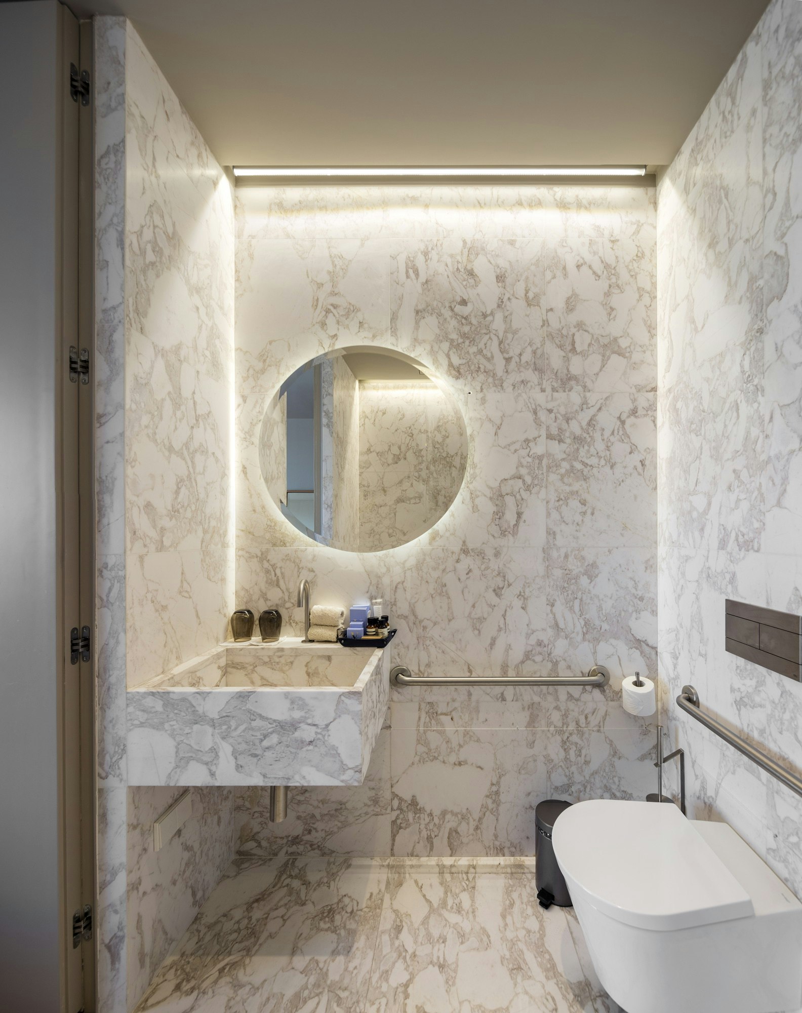 Superior City View Bathroom