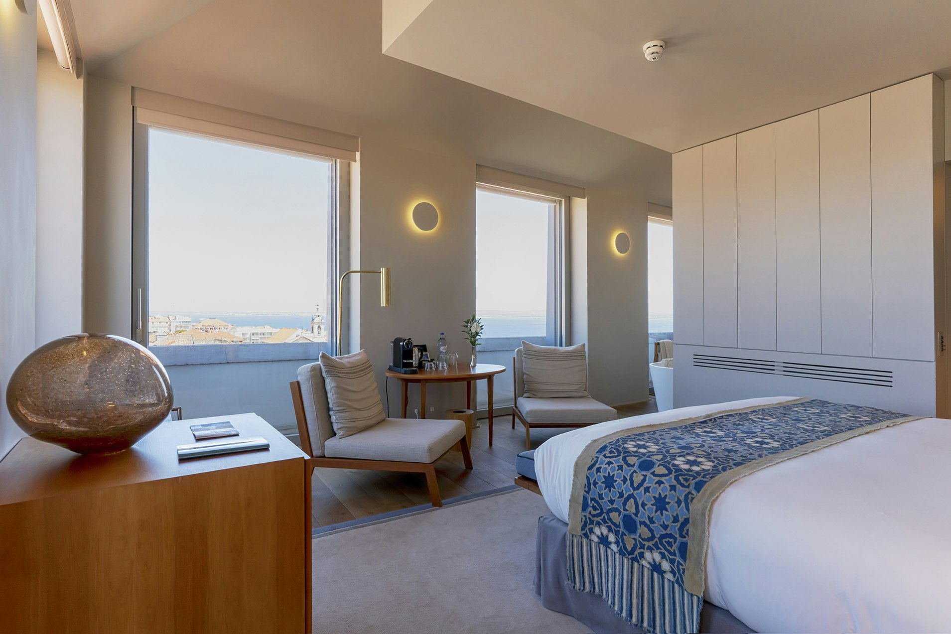 Sueprior River View Room