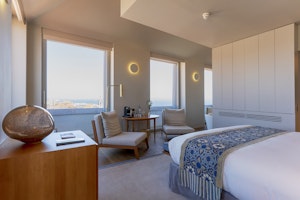 Sueprior River View Room