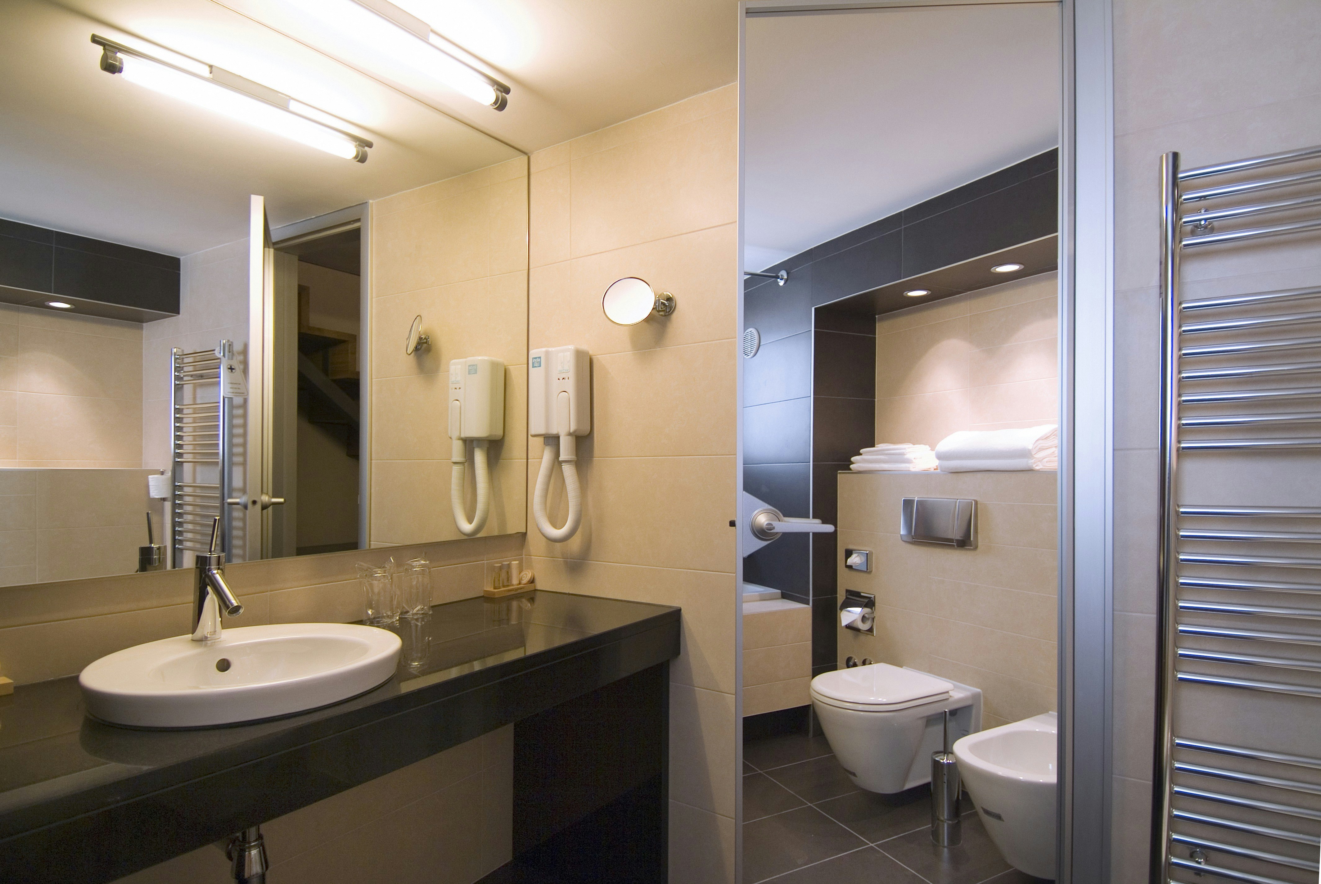 Junior Suite Bahtroom