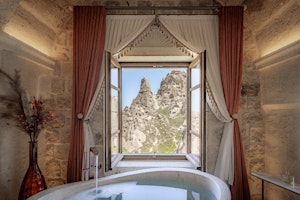 Stone Arched Luxury Suite Balcony - Bathtub
