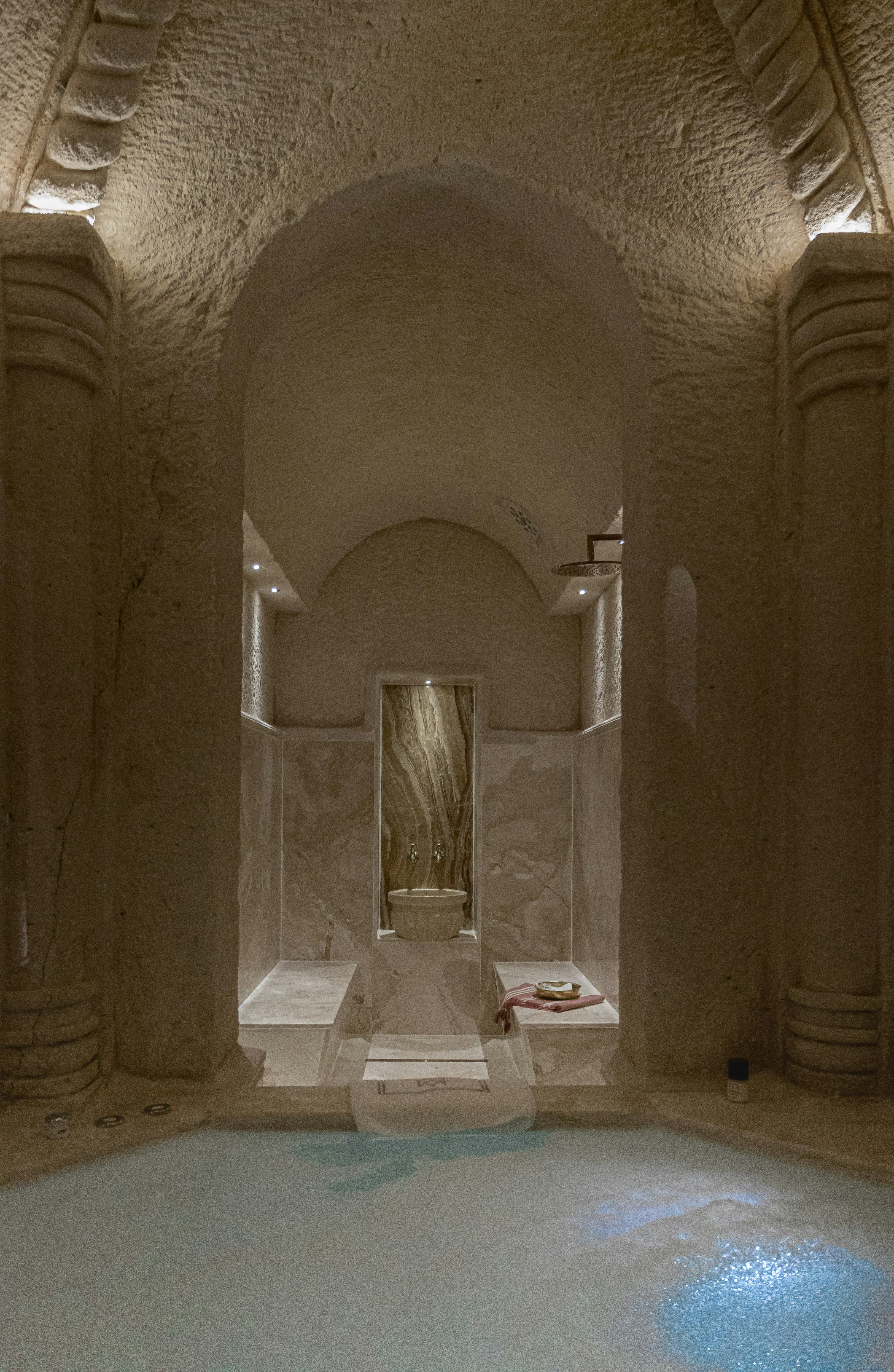 Natural Cave Queen Suite - Bathroom