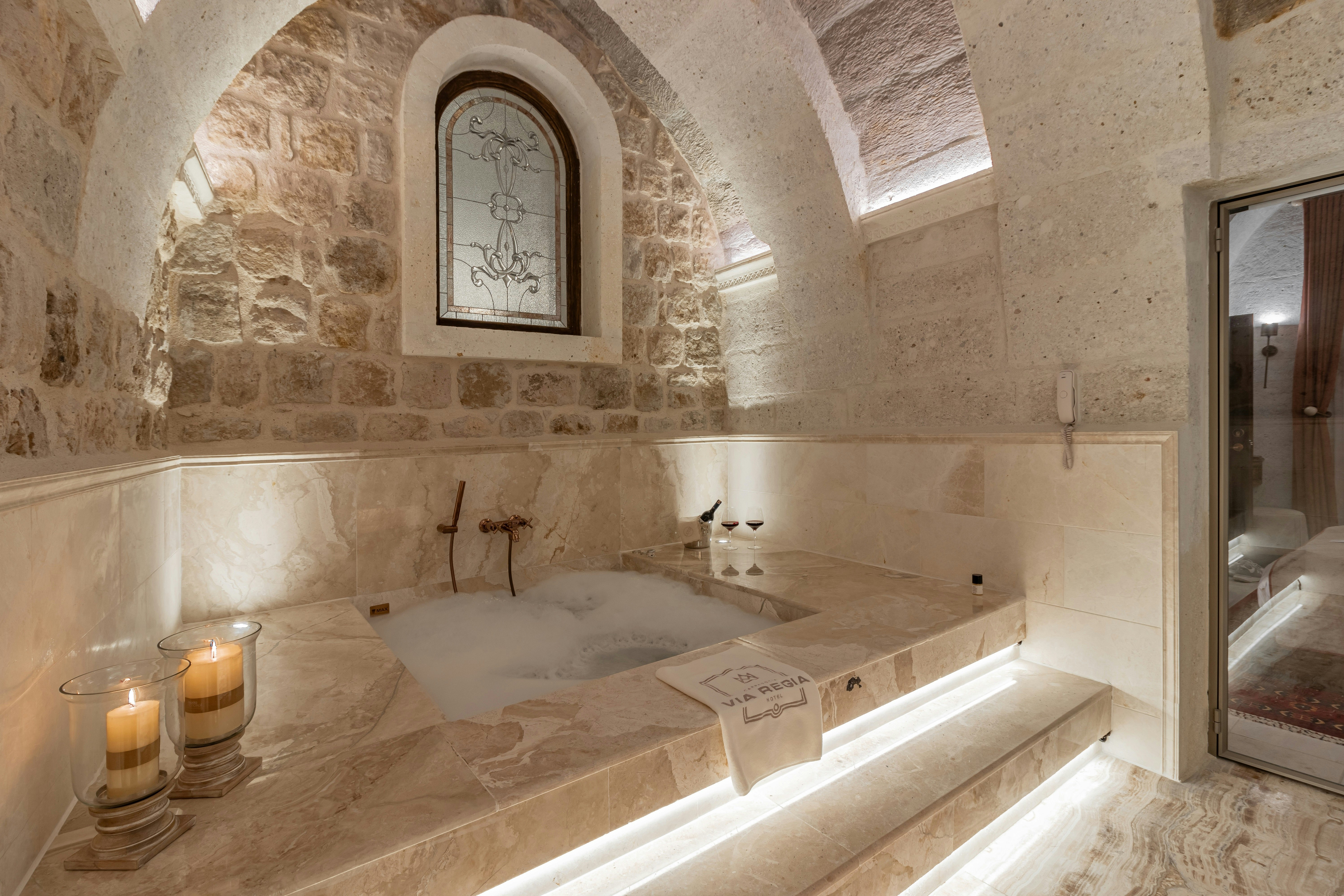 Heritage Luxury - Bathtub