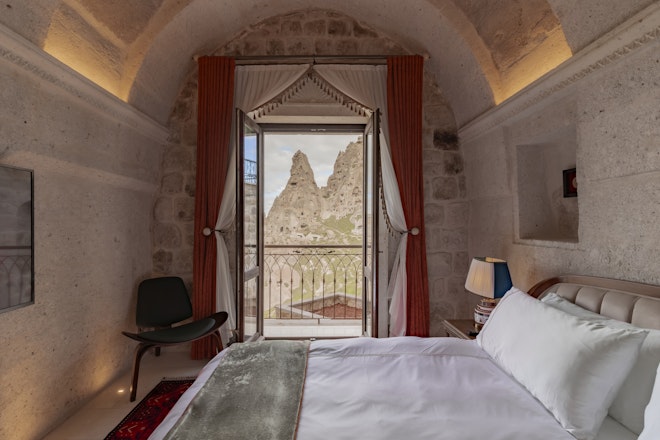 Stone Arched Luxury Suite Balcony - Bedroom