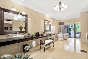 Vice Regal Villa - Bathroom