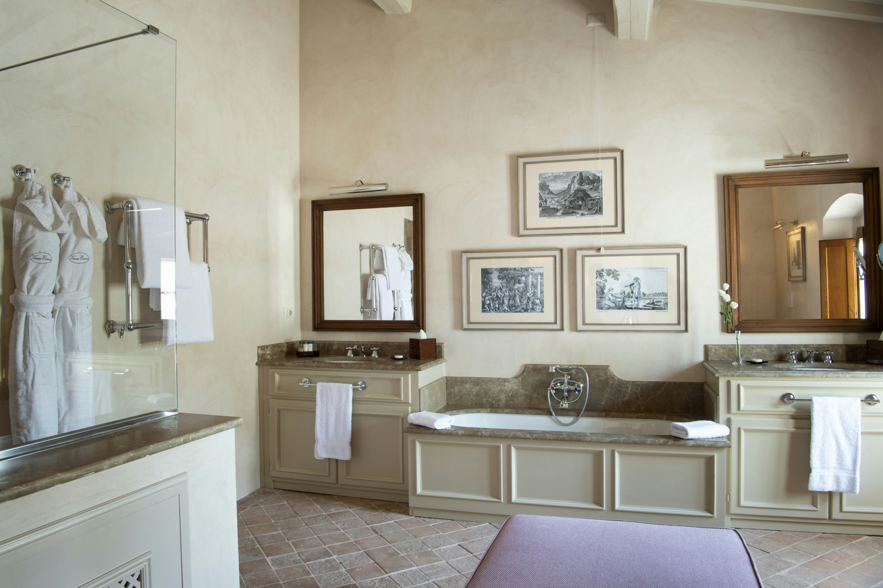 Prestige Suite Bathroom