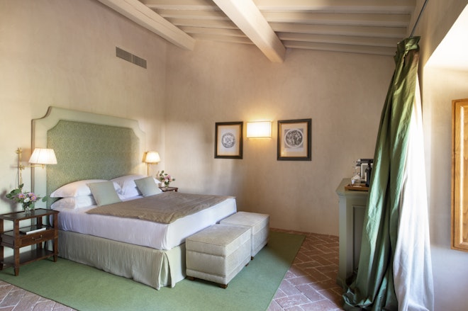 Deluxe Suite - Bedroom