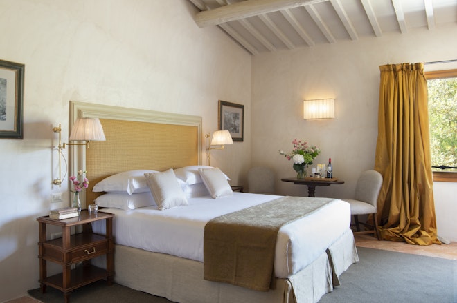 Deluxe Suite - Bedroom