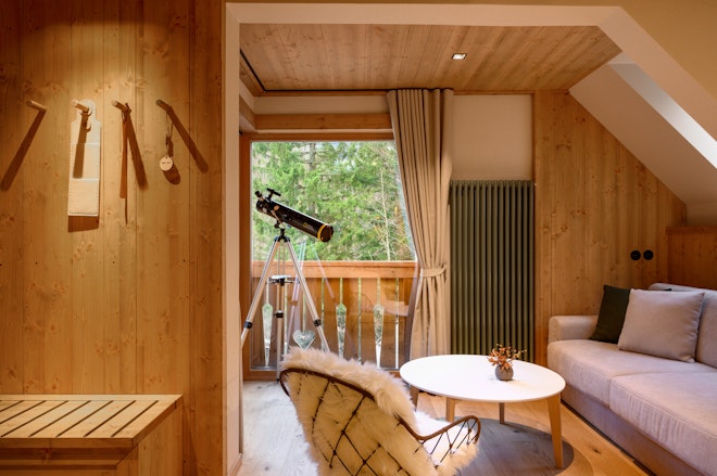 Corner Deluxe Suite