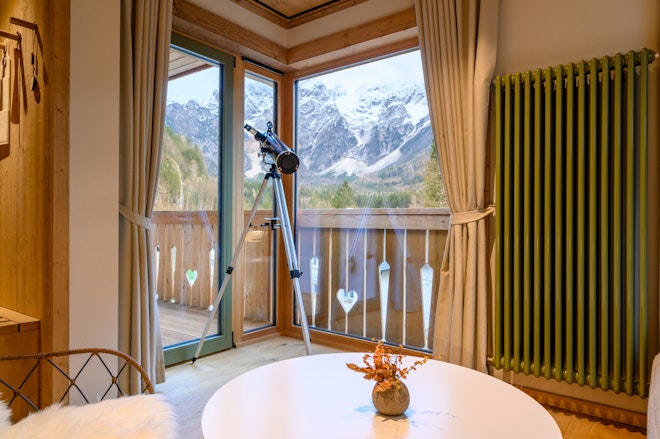 Corner Deluxe Suite