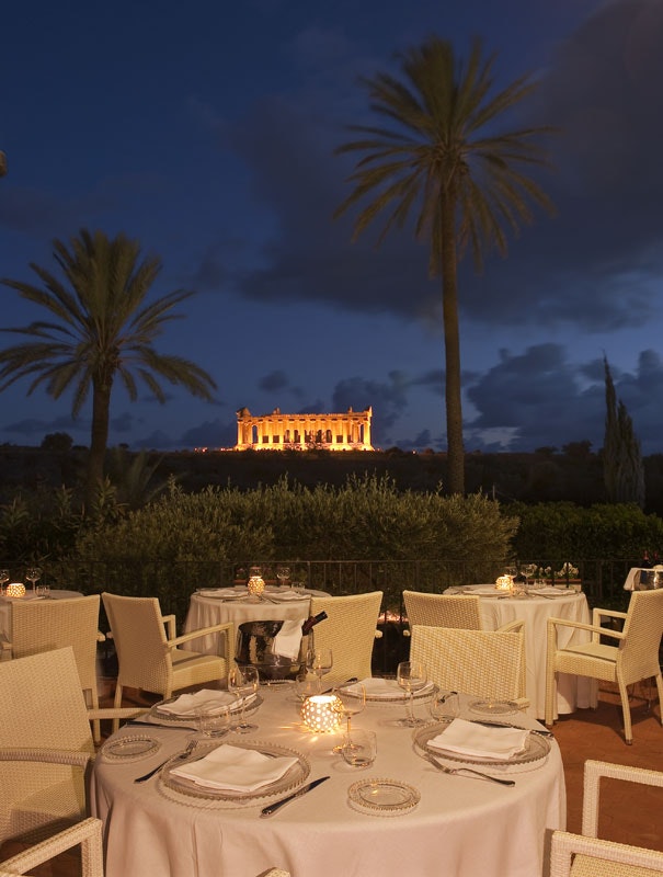 La Terrazza Degli Dei By night