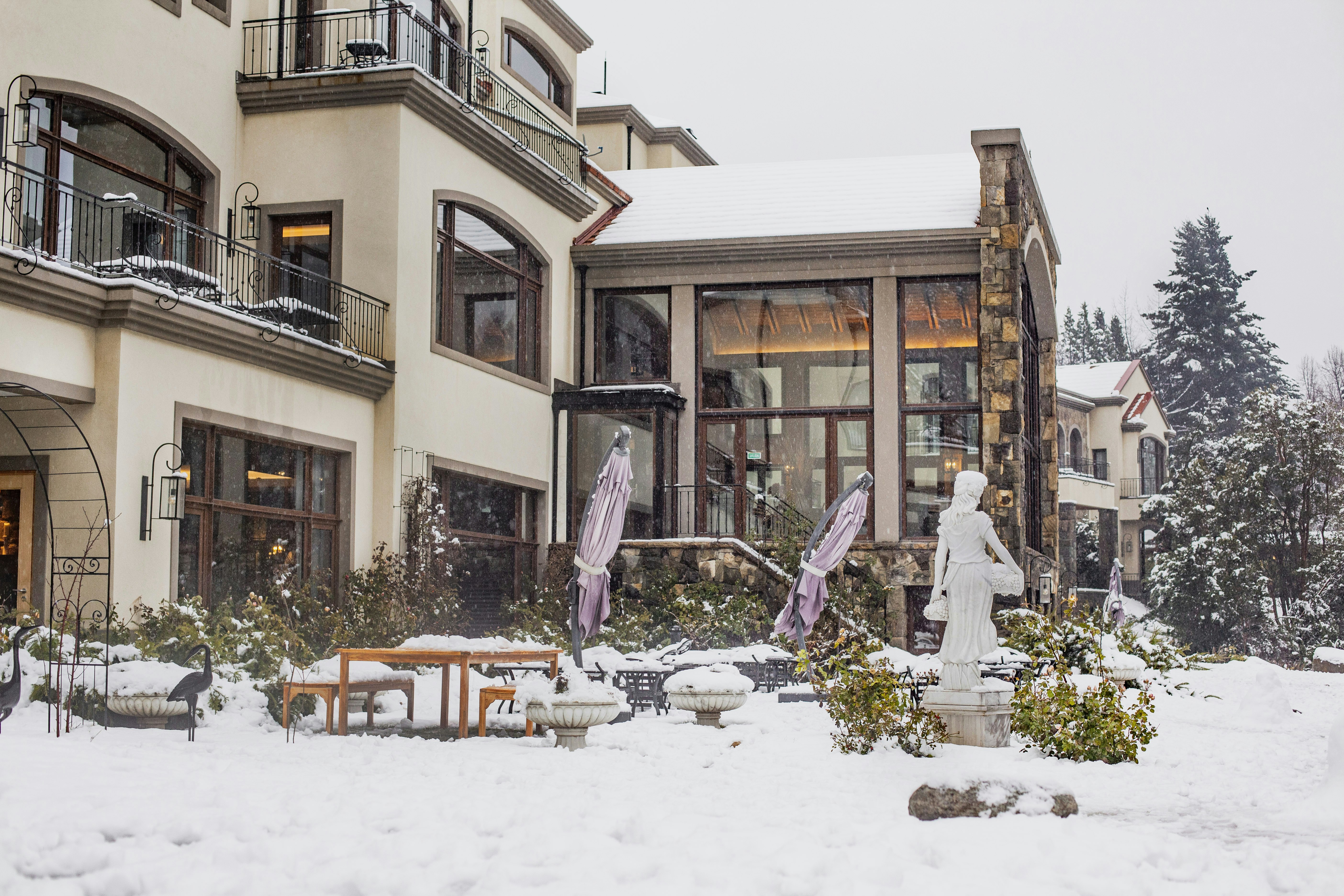 Villa Beluno Hotel and Spa - Exterior Winter