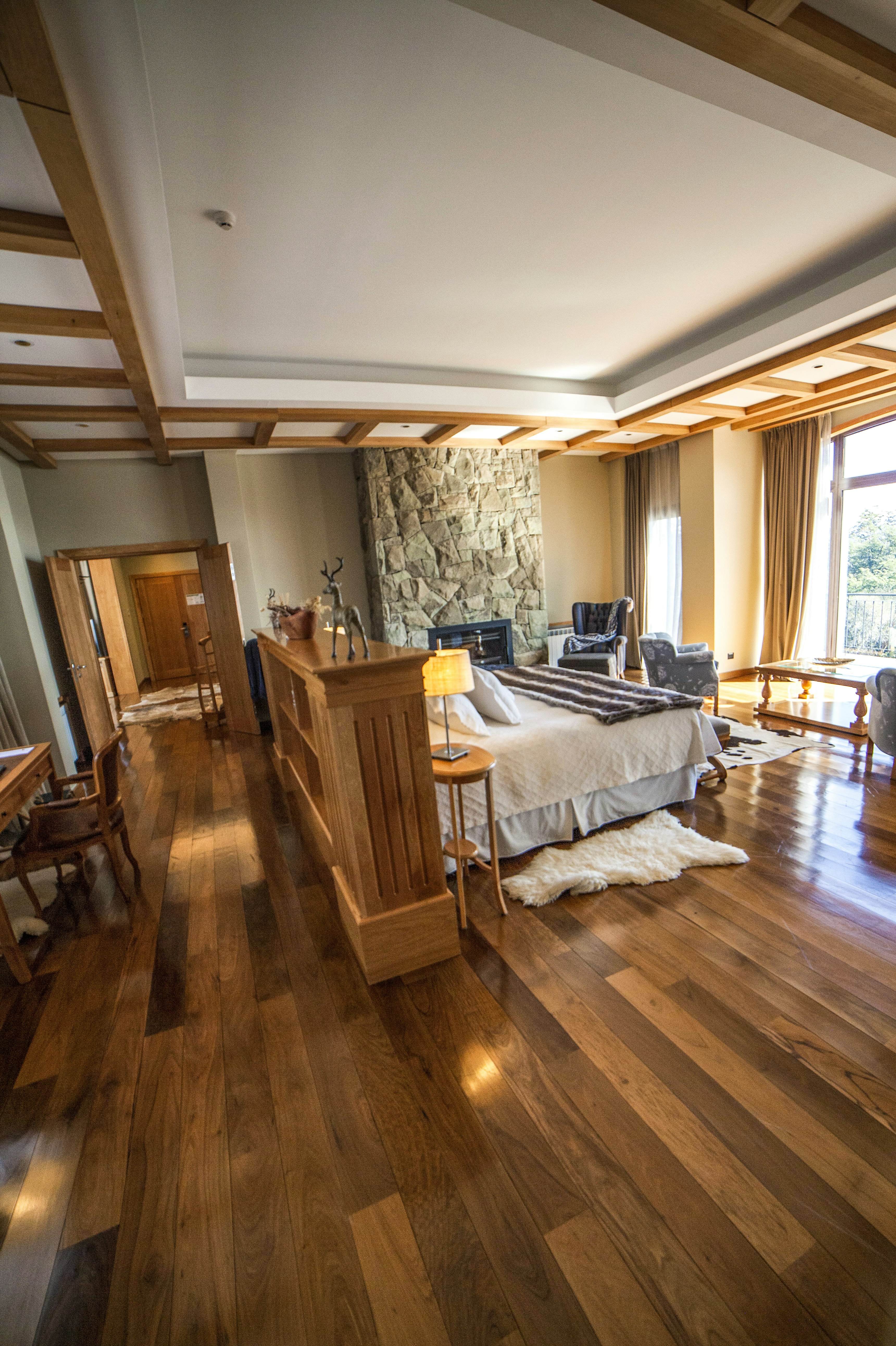 Victoria Royal Suite - Bedroom