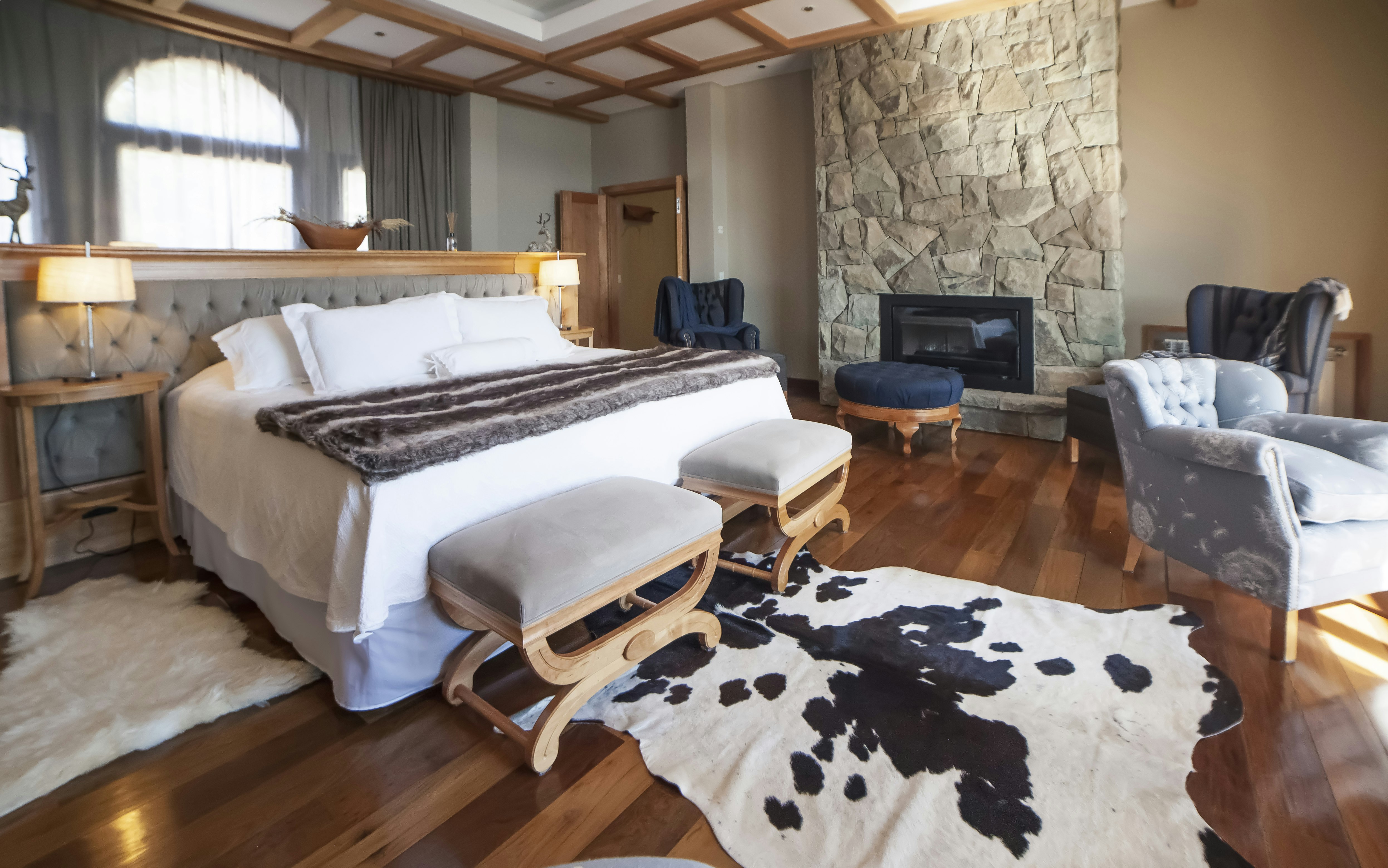 Victoria Royal Suite - Bedroom