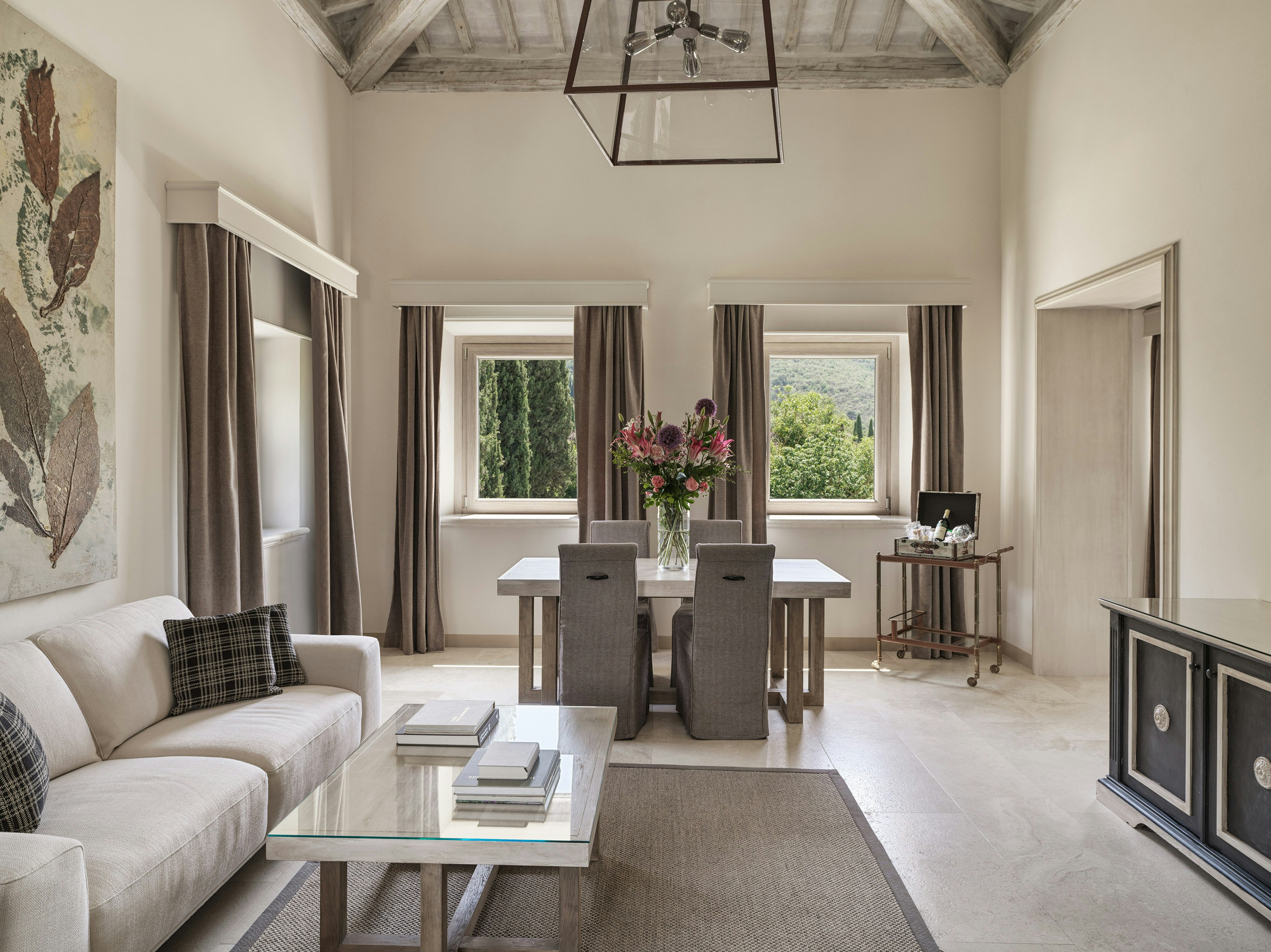 Grand Suite - Living Room